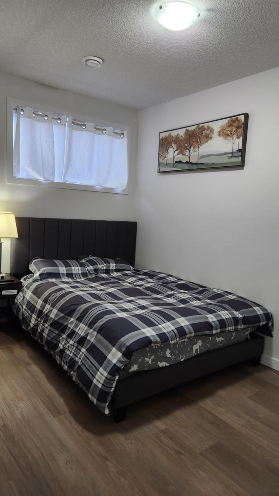 Modern 2 Bedroom Basement Suite At West Έντμοντον Εξωτερικό φωτογραφία