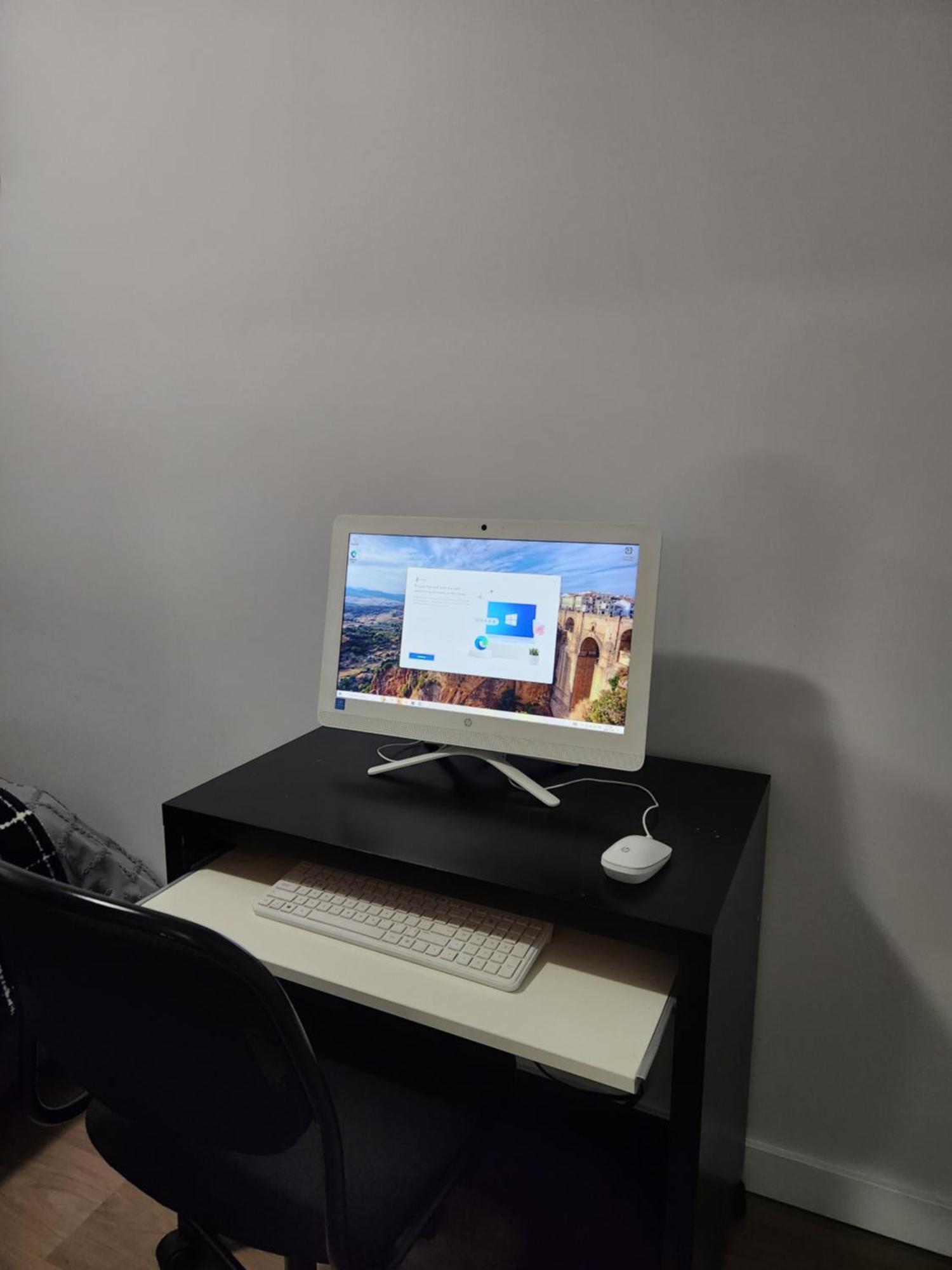 Modern 2 Bedroom Basement Suite At West Έντμοντον Εξωτερικό φωτογραφία